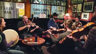 Tradicional Session, Pub Cobblestone, Smithfield Square - Dublin Ireland 05/11/22