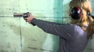 Настя и .44 Magnum