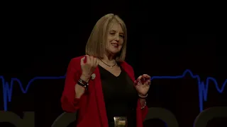 Las desapariciones forzadas de menores en España y la identidad robada. | Neus Roig | TEDxTarragona