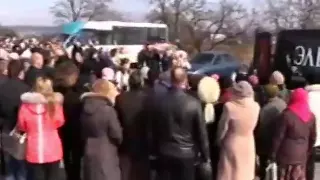 В Константиновке попрощались с погибшей в ДТП с участием украинских военных девочкой