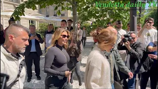 Jennifer Lopez exit hotel with her friend #paris #jenniferlopez #jenniferlópez #jlo #paparazzi