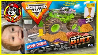 Monster Jam Toy Trucks - GRAVE DIGGER Monster Dirt Deluxe Set - UNBOXING (with Freestyle Highlights)