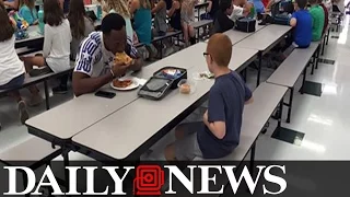 Florida State Receiver Travis Rudolph Eats Lunch With An Autistic Boy Sitting By Himself