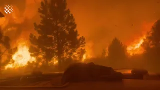 Dramatic, heart-racing footage as firefighters escape incineration during California wildfire!