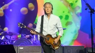 Paul McCartney waves Polish flag + Birthday [Live at Tauron Arena, Kraków - 03-12-2018]