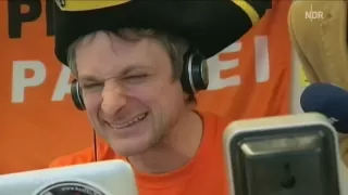 Extra3 - Johannes Schlüter bei der Piratenpatei