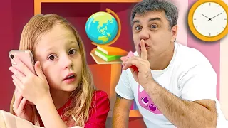 Nastya e Papai estão aprendendo a ter responsabilidade para não se atrasar para a escola