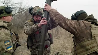 Як прикрити бойові позиції та знищити ворога? Розказують і показують прикордонники-мінометники