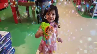 Playing with Hamleys Infinte Bubbleator Gun | Bubble and Water Gun Toys