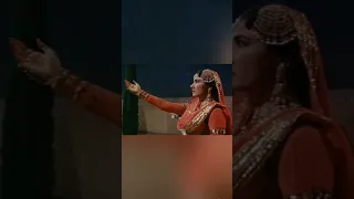 Chalte Chalte Yun Hi Koi🥀Pakeezah🥀Meena Kumari,Kamal Kapoor#whatsappstatus#video#latamangeshkar#70s