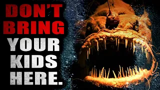 "I Work at a Private Museum. Don’t Bring Your Kids Here" | Creepypasta Storytime