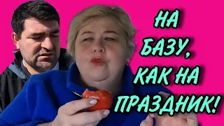 НА БАЗУ, КАК НА ПРАЗДНИК. ОЛЬГА УРАЛОЧКА LIVE. ОБЗОР.