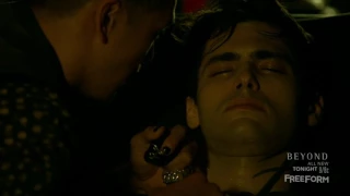 Shadowhunters 2x03 "Magnus Kisses Alec to Save him" Scene Season 2 Episode 3