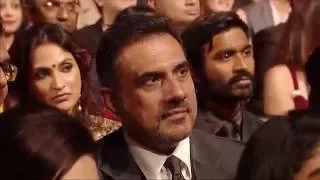 John Travolta & Hrithik Roshan perform together at IIFA Awards 2014