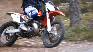 KTM SX 250 - Incredible 2-Stroke Sounds