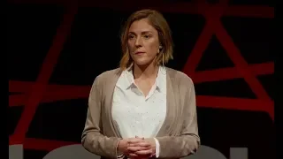 Paremos el ciberacoso antes de que se produzca | Irene Montiel | TEDxTarragona