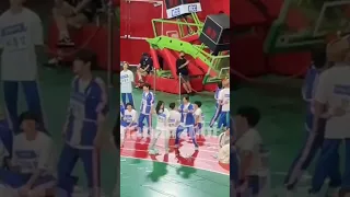 Hyunjin & Ryujin danced to sneakers at ISAC #hyunjin #straykids #shorts #itzy #ryujin #isac #fancam