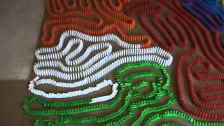 Former World Record - Longest Domino Squiggle Line Ever -