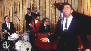 Licence to Swing performing a "Christmas Jazz Medley" @ Elastic Lounge