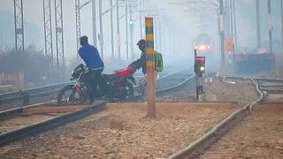 Stupid Man Risking His Life In Front Of Raging Purushottam || Indian Railways