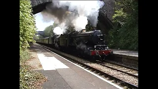 The Penzance Castles with 5029 Nunney Castle, 5051 Earl Bathurst, 50031 Hood - 4th and 6th May 2002