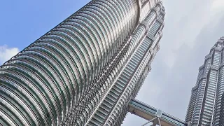 Башни Петронас и фуд корт, Куала-Лумпура, Малайзия