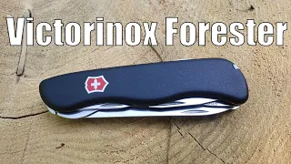 Victorinox Forester M. 083633  - Swiss Army Knife with a saw