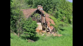 Gefährliche Begehung eines alten verlassenen Gebäudes.