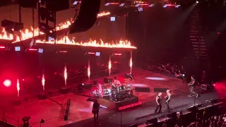 Disturbed : Stricken (feat. Chris Daughtry) live from Nashville, TN 2/17/24