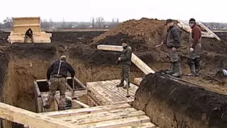 Bunkers for Ukrainian Army: Volunteers construct new fortifications near Mariupol