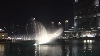 Фонтан в Дубае под песню Уитни Хьюстон  От такой красоты дух захватывает