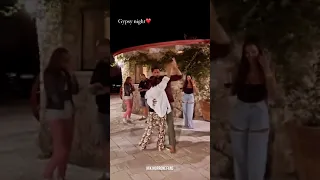 Michele Morrone dancing with family and friends