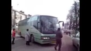 В Борисполе блокировали автобусы с титушками петушки 19 02 2014 mp4 640x360