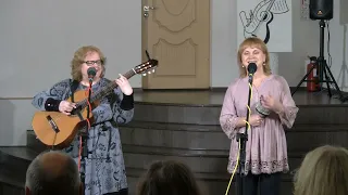 "Капитанские дочки" (Марина Носова и Светлана Милошенко) - концерт "Осенних встреч тепло"