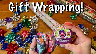 ASMR Christmas Gift Wrapping 2021 (No talking)Cutting & taping & paper crinkles. Stocking stuffers!