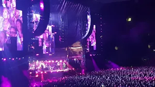 Billy Joel at Old Trafford 16.06.18 - Uptown Girl