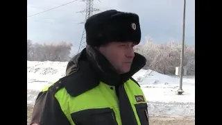 В Саратове инспекторы ГИБДД помогли водителю, перевозившему пассажира с травмой