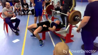 Андрюха жим 140 кг при собственном весе 65)))