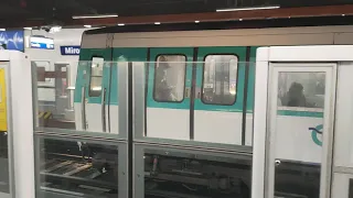 Метро Парижа. The Metro in Paris, France