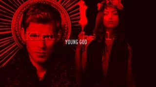 ●Klaus & Hayley | Young God