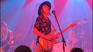 Taj Farrant - Red House; The Loner; plus fan gives Taj 50th anniversary custom gold Fender!