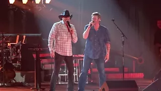 Blake Shelton - Trace Adkins Hillbilly Bone 2/16/18