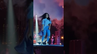 Ladki beautiful kar gayi chul..Neha kakkar live