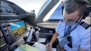 UM DIA NA VIDA DE PILOTO EXECUTIVO - LEVANDO O AVIÃO PARA A EMBRAER