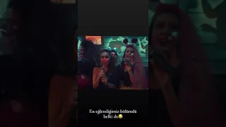 neslihan yeldan - night club - night life - singing - enjoying - sen çal kapimi