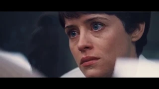 Claire Foy and Ryan Gosling - last scene - First Man.