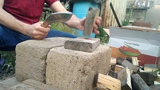 Nepali Kukri. Testing. Felling a tree.