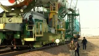 Expedition 41/42 Soyuz TMA-14M Roll Out
