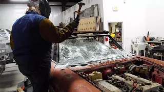 Alfa Romeo Spider windshield removal the fast way!