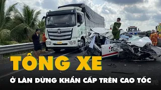 Taxi tông xe tải dừng ở làn khẩn cấp trên cao tốc Trung Lương - Mỹ Thuận, 1 người chết